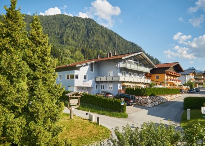 Das Haus Astrid in Flachau - Ferienwohnungen für 2 - 5 Personen